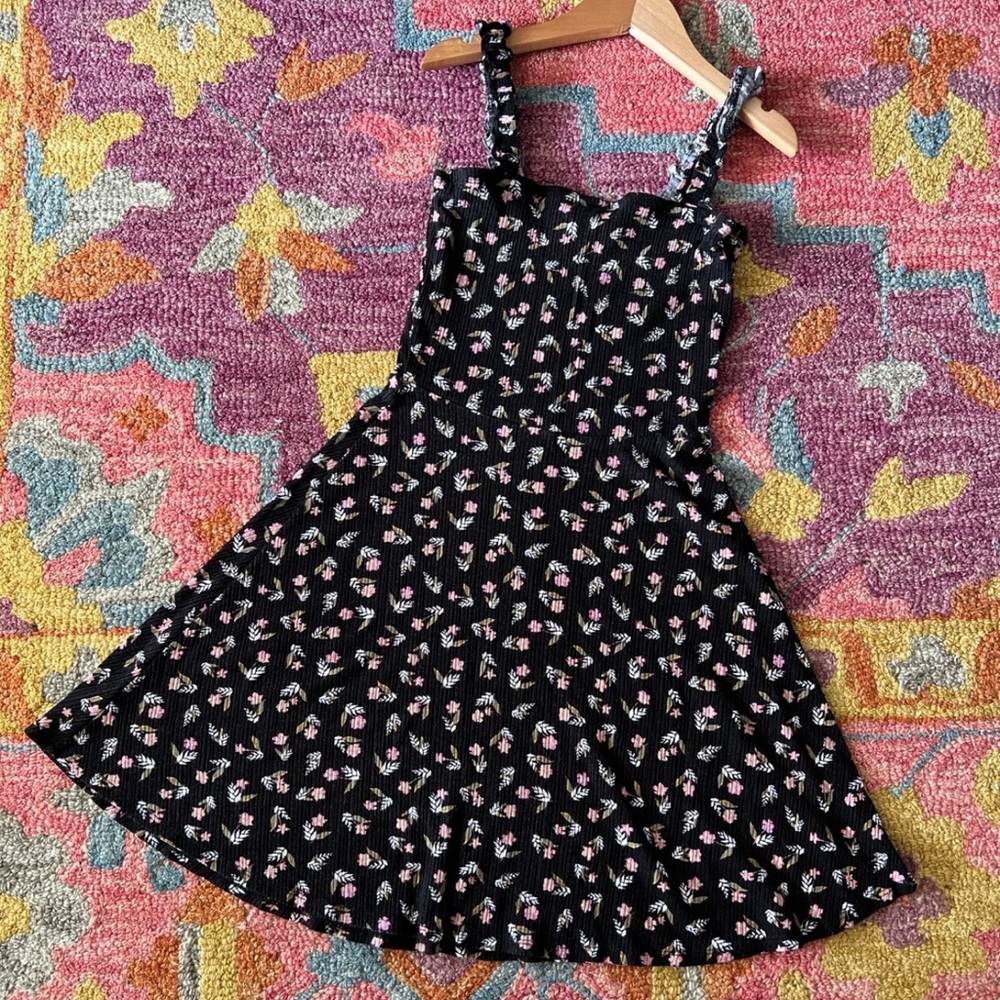Billabong black flowered dress
